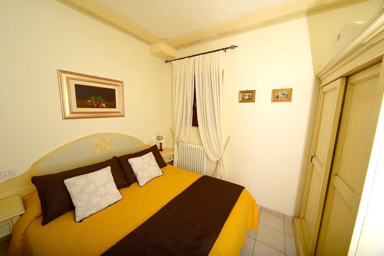 Residenze L'Uncinaia Holiday House Pérouse Extérieur photo