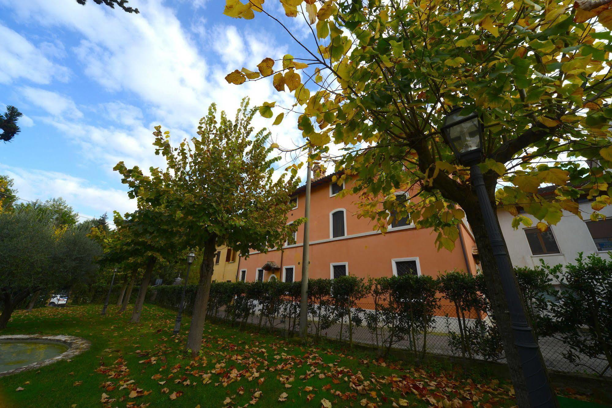 Residenze L'Uncinaia Holiday House Pérouse Extérieur photo