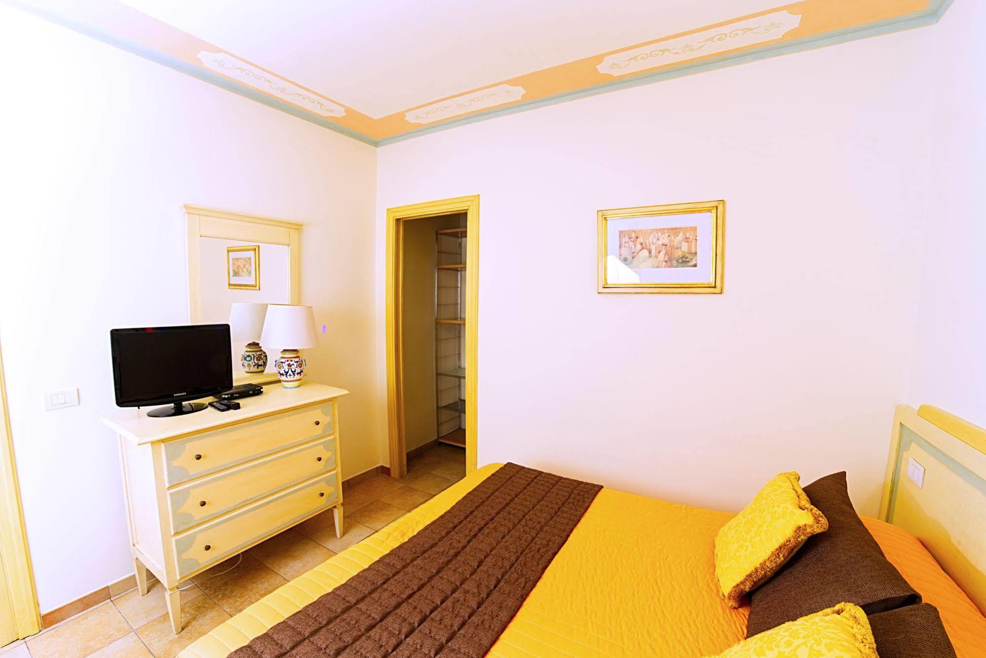 Residenze L'Uncinaia Holiday House Pérouse Extérieur photo