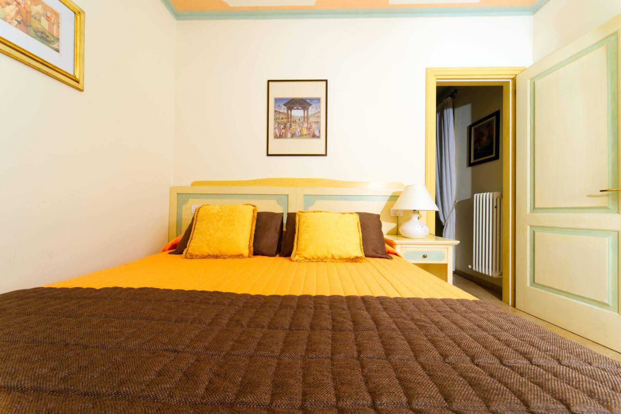 Residenze L'Uncinaia Holiday House Pérouse Extérieur photo