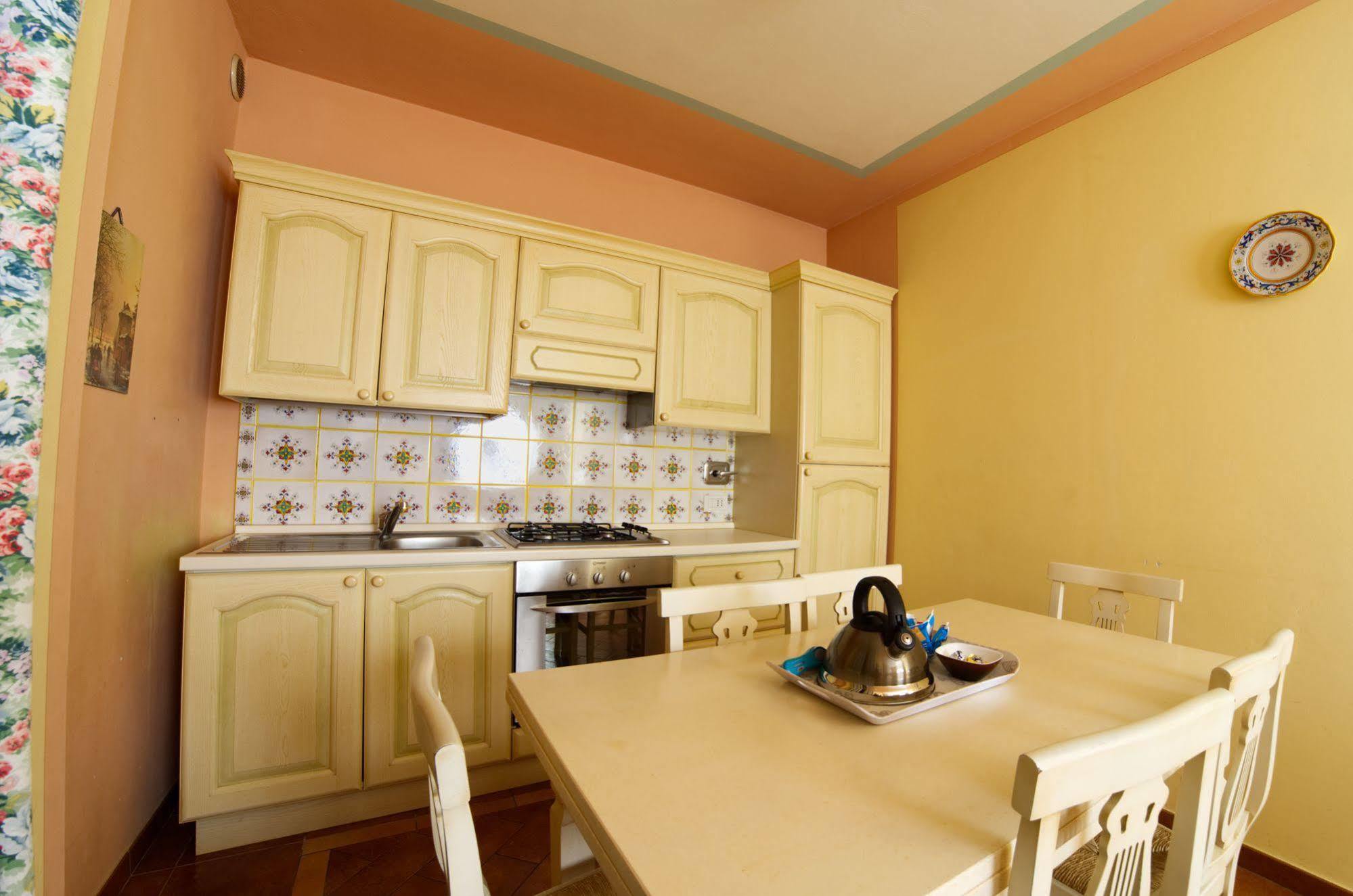 Residenze L'Uncinaia Holiday House Pérouse Extérieur photo
